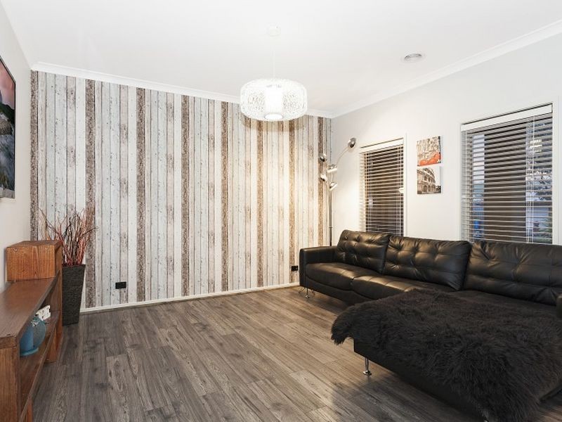 10 Chocolate Lily Court, Wallan VIC 3756