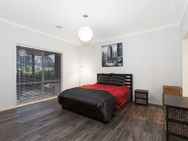 10 Chocolate Lily Court, Wallan VIC 3756