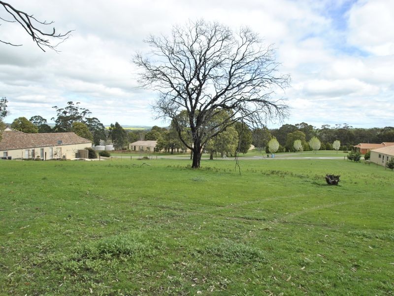 15 The Heights, Hidden Valley VIC 3756