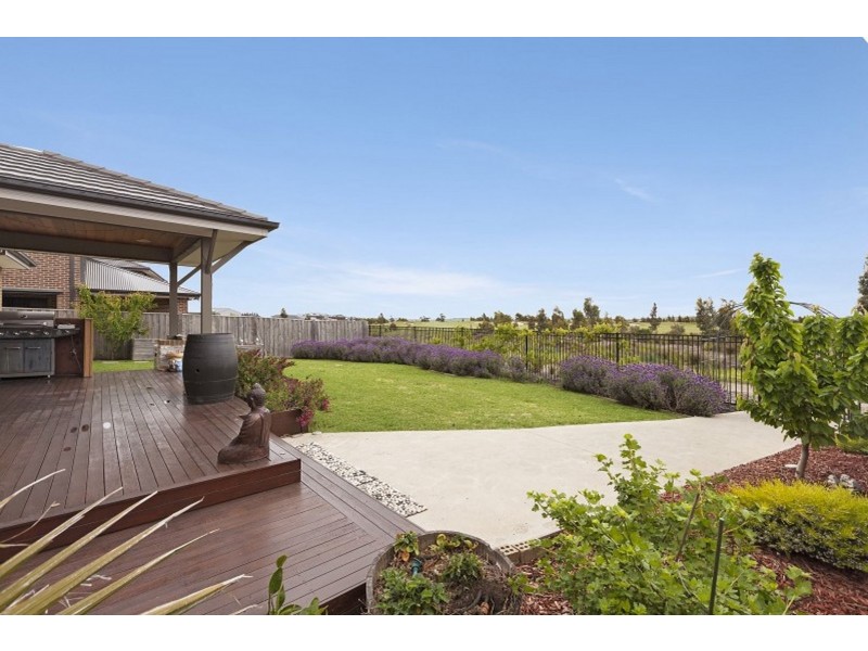 52 Mandalay Circuit, Beveridge VIC 3753