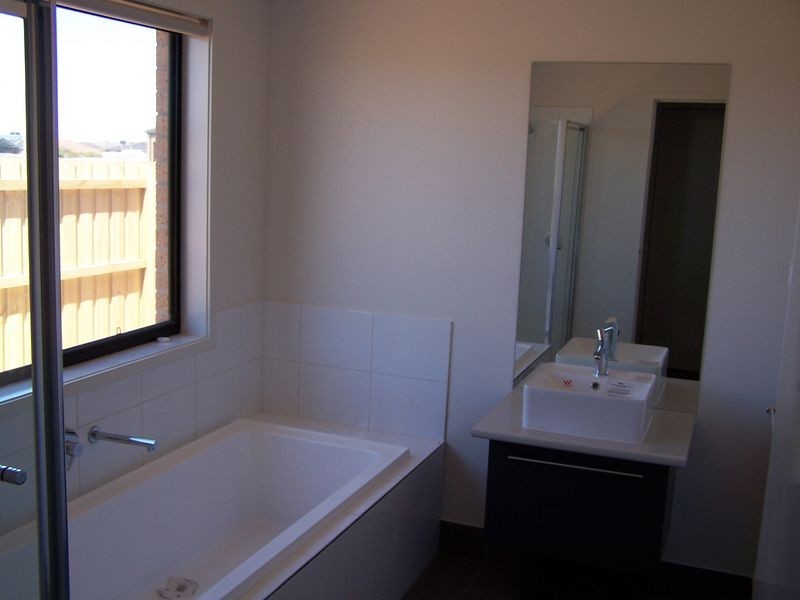 49 Watergum Way, Wallan VIC 3756