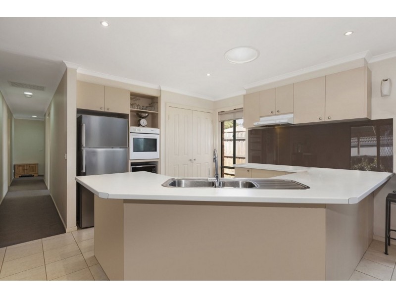 27 Sinclair Court, Wallan VIC 3756