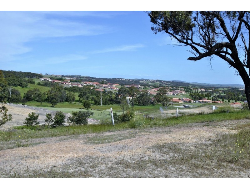 22 Lucca Way, Hidden Valley VIC 3756