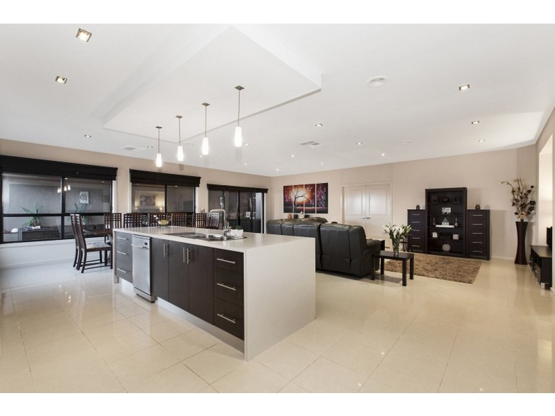 5 Golden Court, Wallan VIC 3756