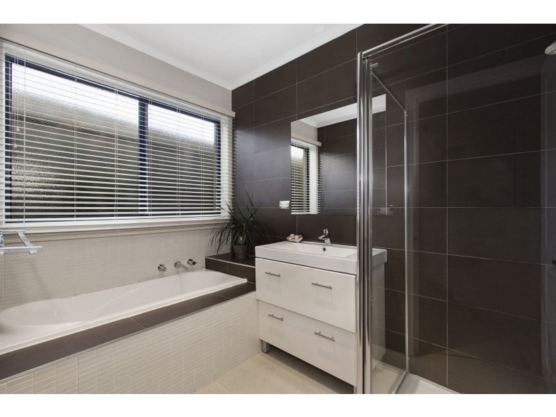 5 Golden Court, Wallan VIC 3756