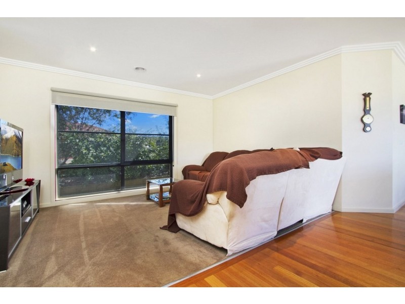 2 The Outlook, Hidden Valley VIC 3756