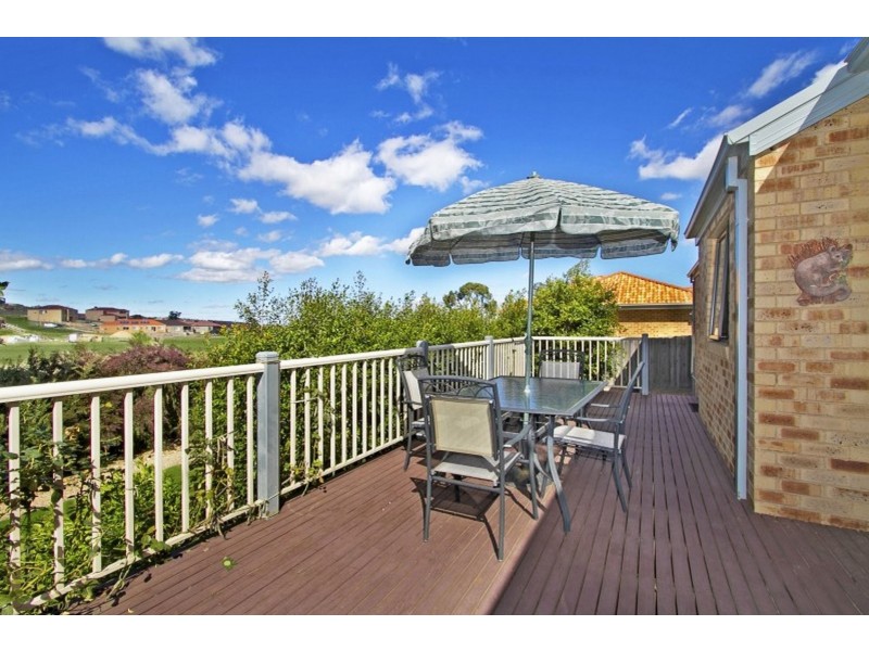2 The Outlook, Hidden Valley VIC 3756