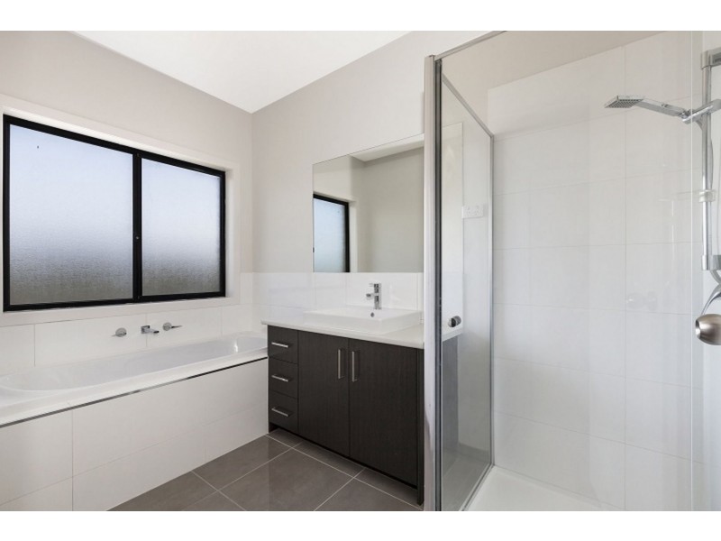 11 Speargrass Avenue, Wallan VIC 3756