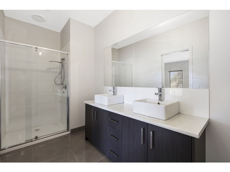 11 Speargrass Avenue, Wallan VIC 3756