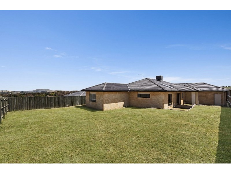 11 Speargrass Avenue, Wallan VIC 3756