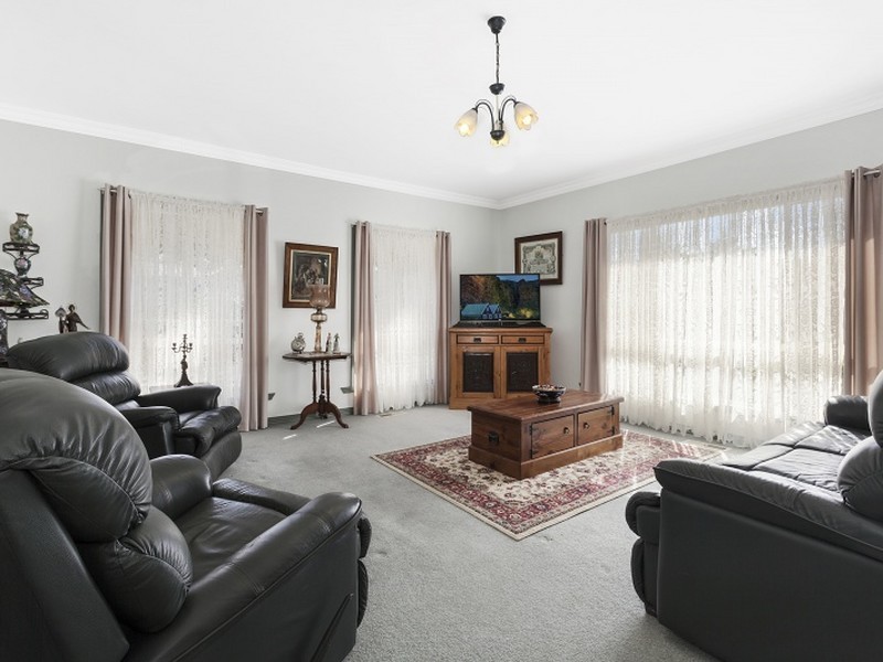 10 Darraweit Road, Wallan VIC 3756
