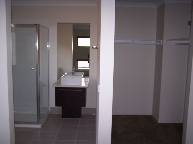 35 Watergum Way, Wallan VIC 3756