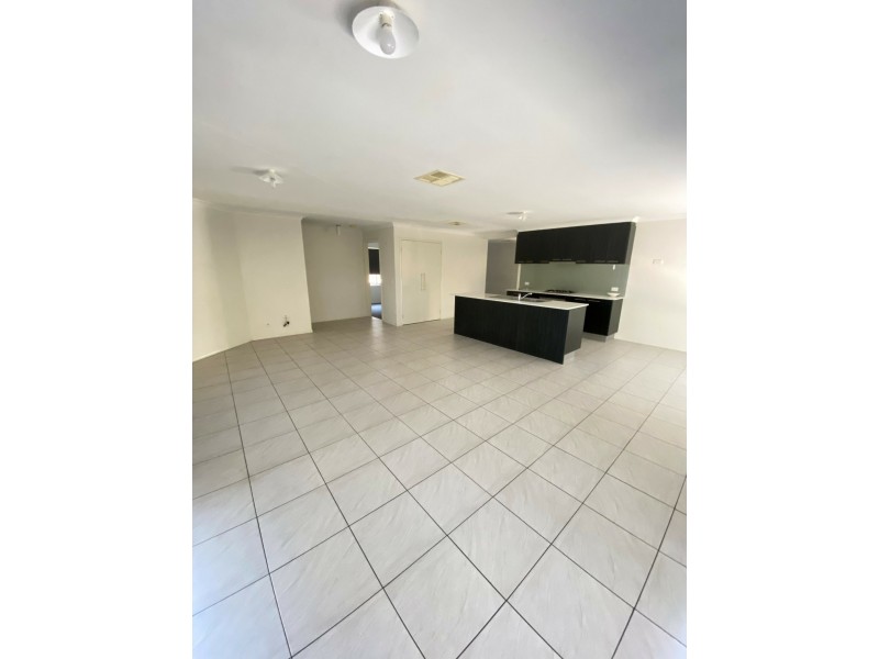 13 Woronora Way, Wallan VIC 3756