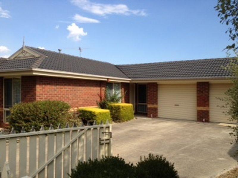 8 Osborne Way, Wallan VIC 3756