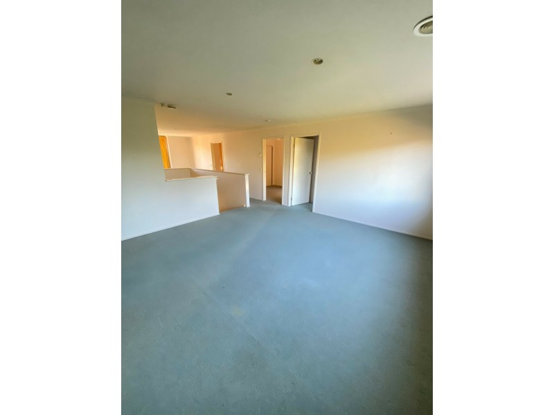 12 Lakeview Close, Hidden Valley VIC 3756