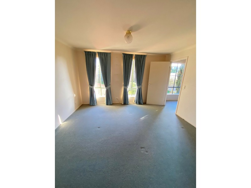 12 Lakeview Close, Hidden Valley VIC 3756