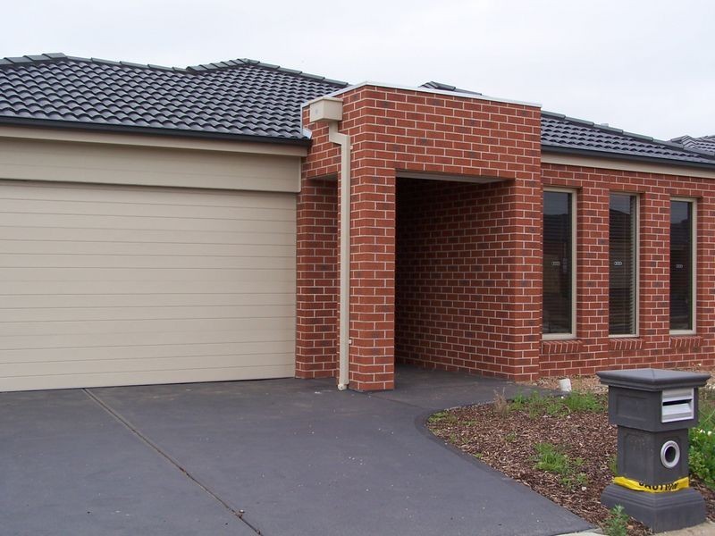 28 Watergum Way, Wallan VIC 3756