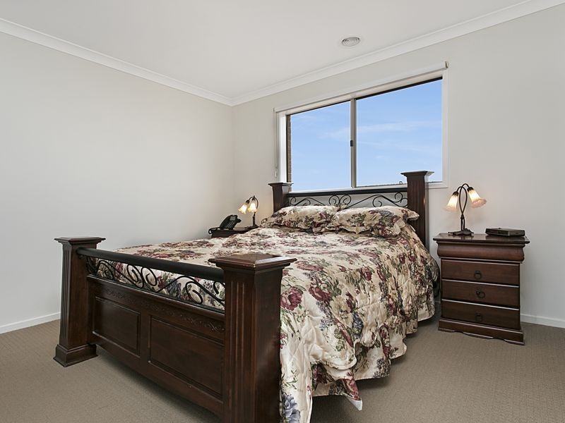 8 Toscana Way, Hidden Valley VIC 3756