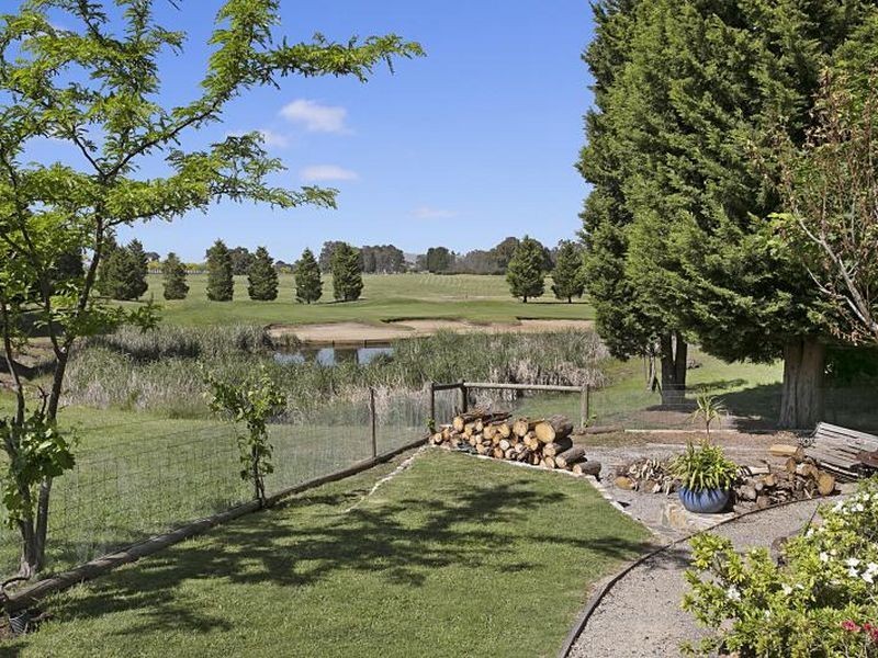 76 Augusta Way, Hidden Valley VIC 3756