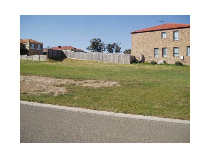 5 Augusta Way, Hidden Valley VIC 3756