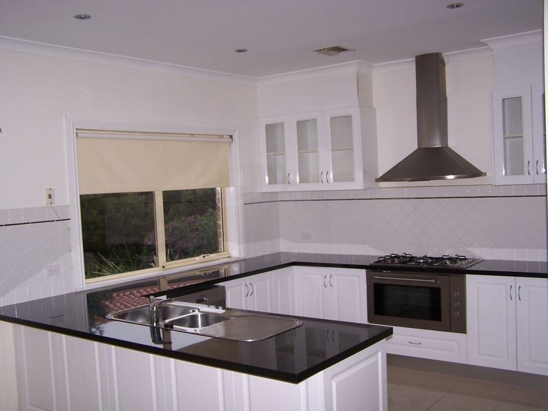 43 Augusta Way, Hidden Valley VIC 3756
