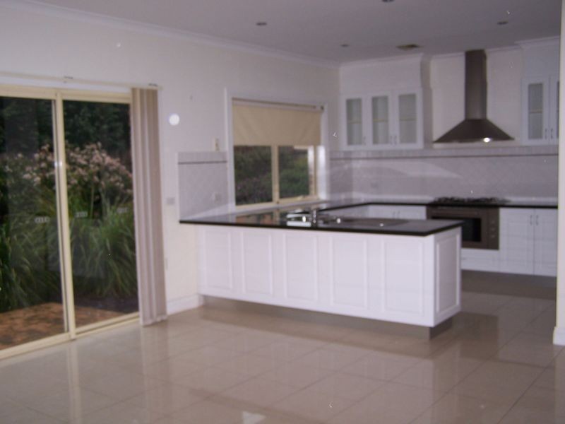 43 Augusta Way, Hidden Valley VIC 3756
