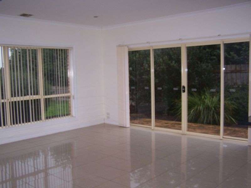 43 Augusta Way, Hidden Valley VIC 3756
