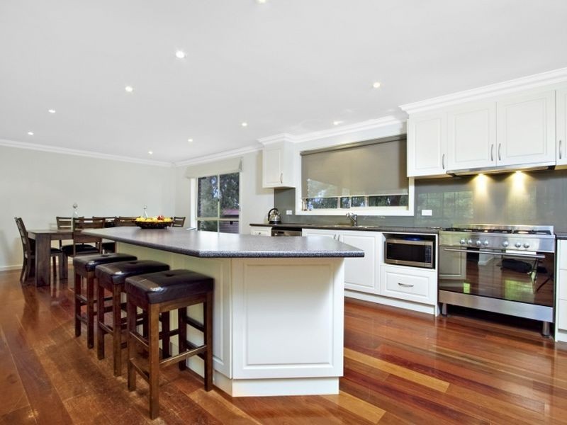 8 Randall Crescent, Wallan VIC 3756