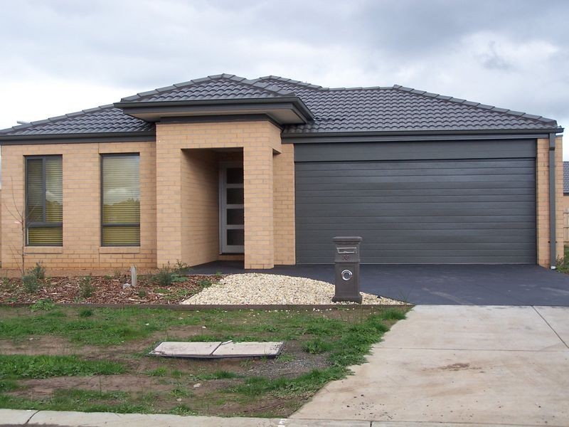 32 Watergum Way, Wallan VIC 3756