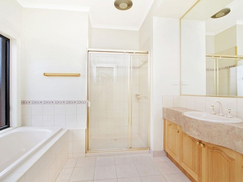 153 Valley Drive, Hidden Valley VIC 3756