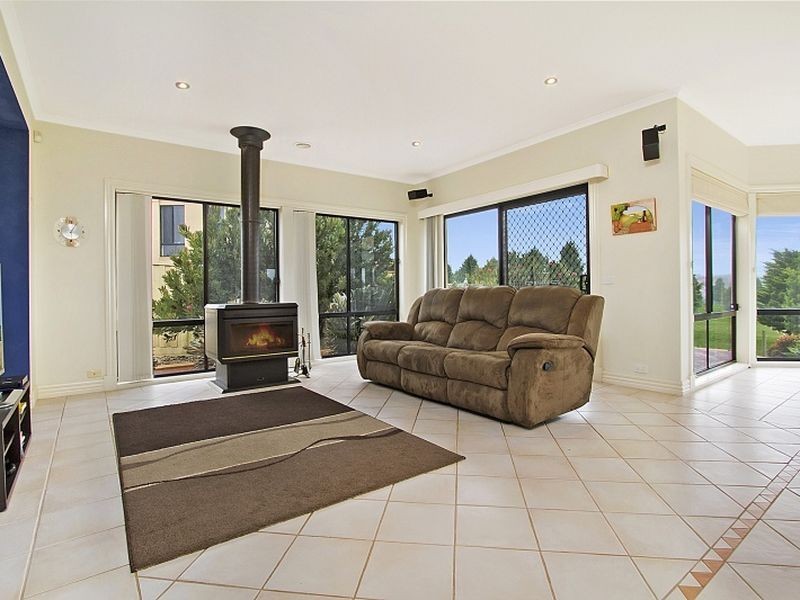 153 Valley Drive, Hidden Valley VIC 3756