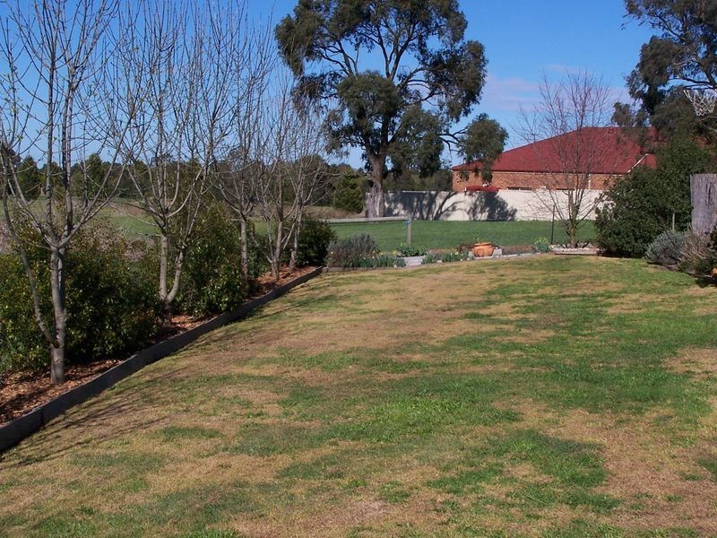 3 The Outlook, Hidden Valley VIC 3756