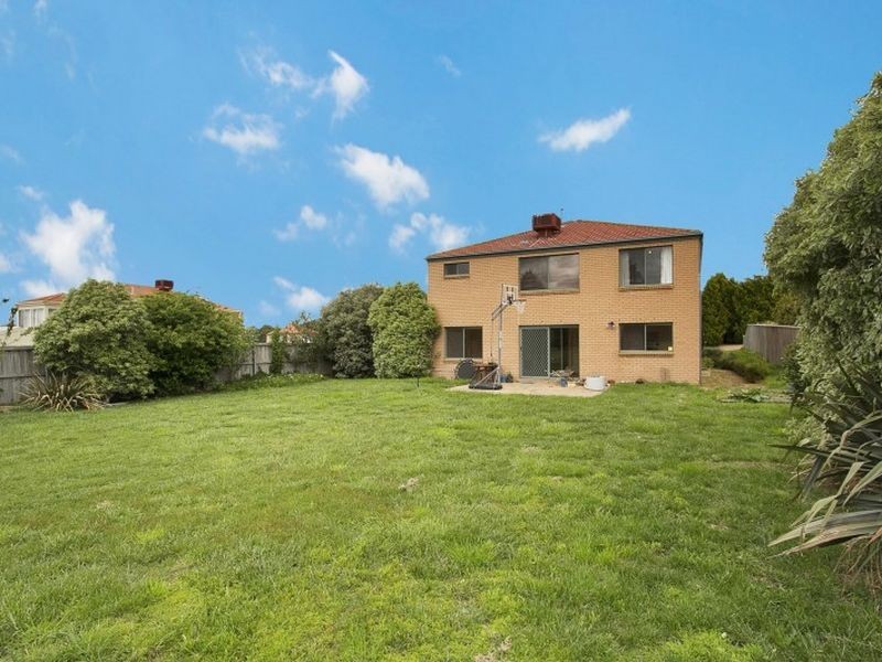 12 Lakeview Close, Hidden Valley VIC 3756