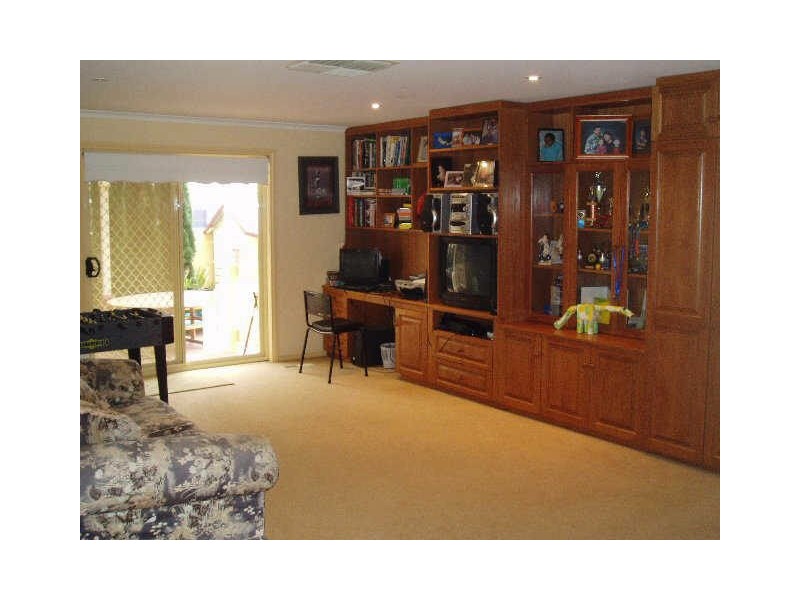 Hidden Valley VIC 3756