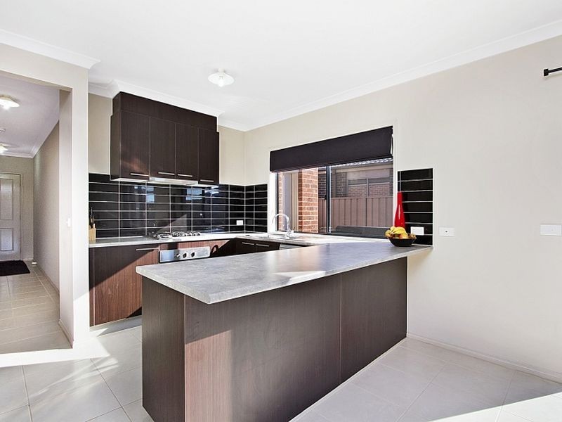 31 Adrian Circuit, Wallan VIC 3756