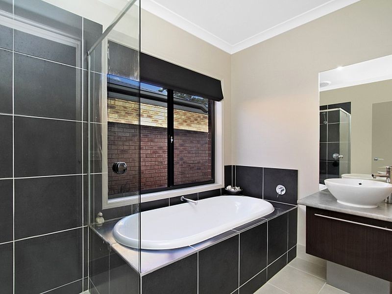 31 Adrian Circuit, Wallan VIC 3756