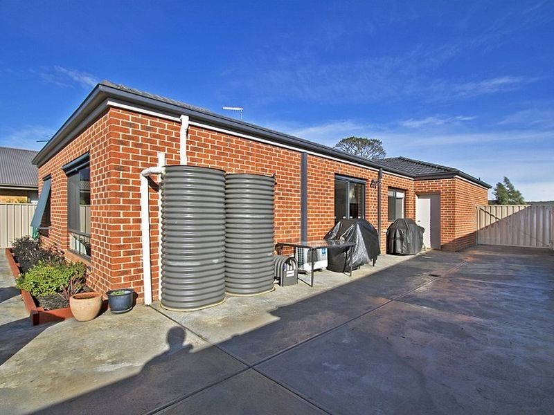 31 Adrian Circuit, Wallan VIC 3756