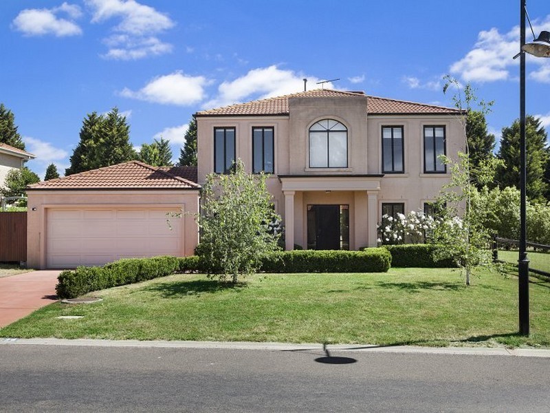 26 Augusta Way, Hidden Valley VIC 3756