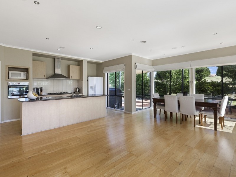 26 Augusta Way, Hidden Valley VIC 3756