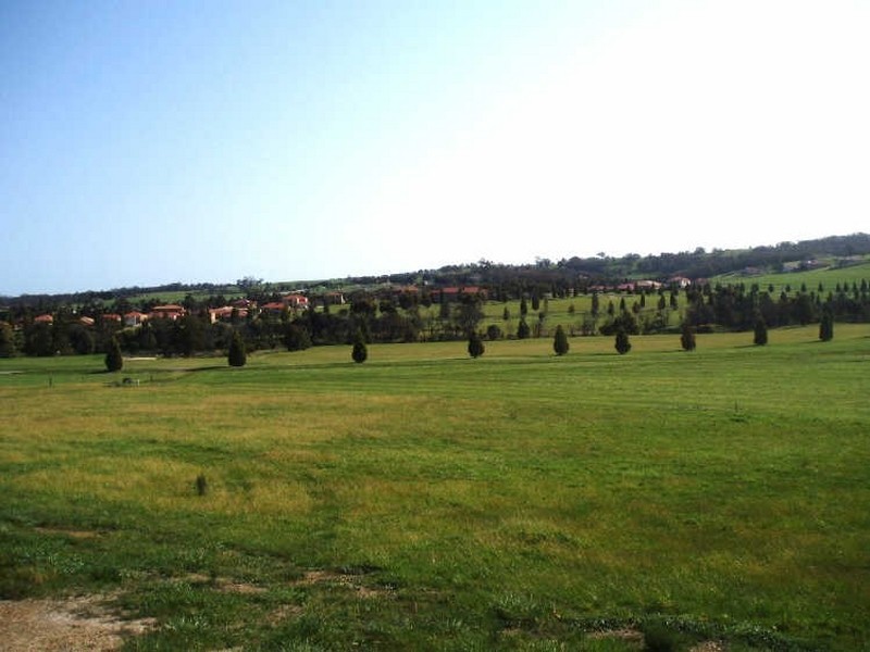 490/ Craig Parry Drive, Hidden Valley VIC 3756