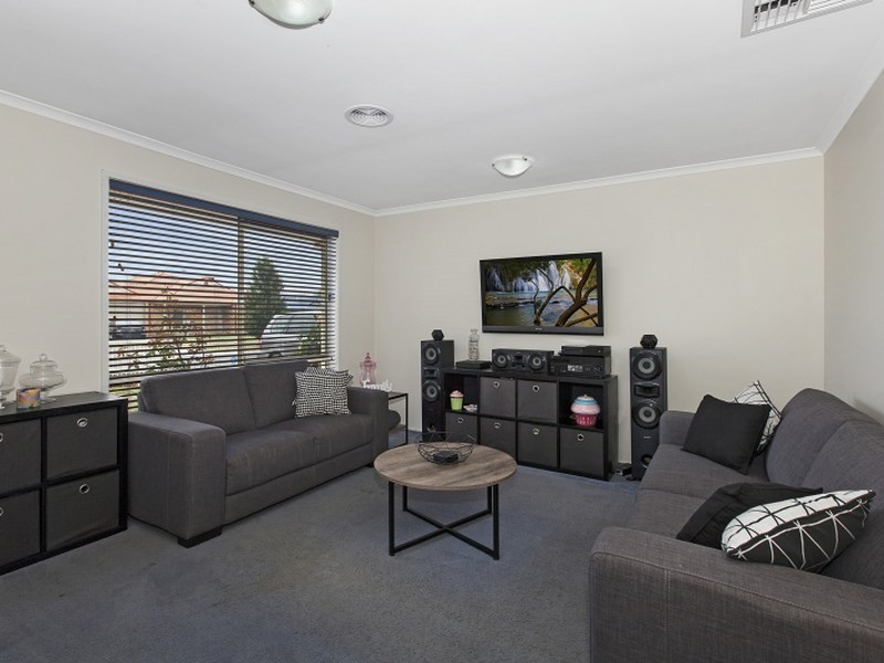 2 Wyatt Way, Wallan VIC 3756