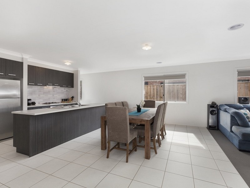 26 Holly Drive, Wallan VIC 3756