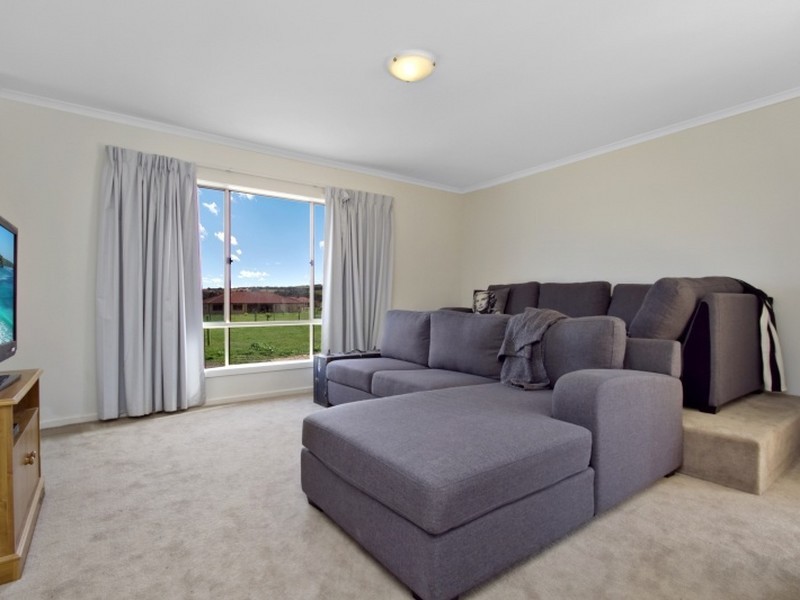 12 Cavallo Crescent, Hidden Valley VIC 3756