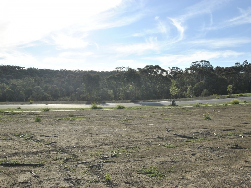 24 Lucca Way, Hidden Valley VIC 3756