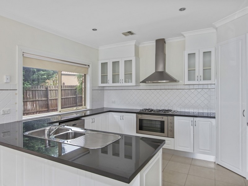 43 Augusta Way, Hidden Valley VIC 3756
