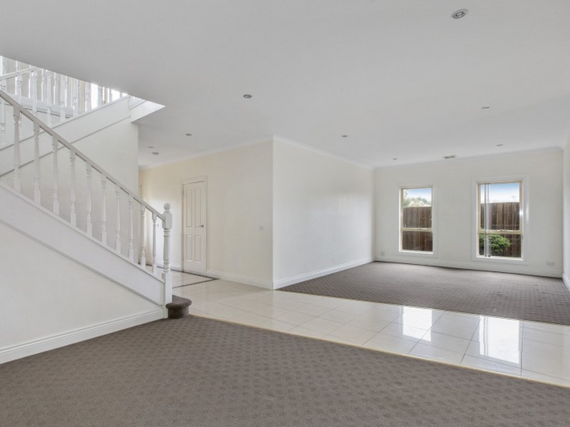 43 Augusta Way, Hidden Valley VIC 3756