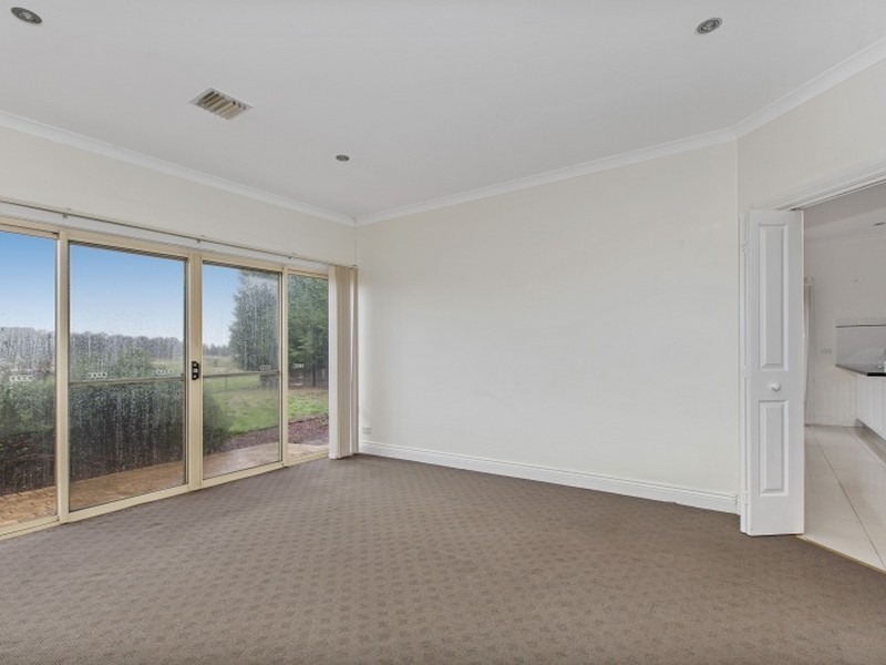 43 Augusta Way, Hidden Valley VIC 3756
