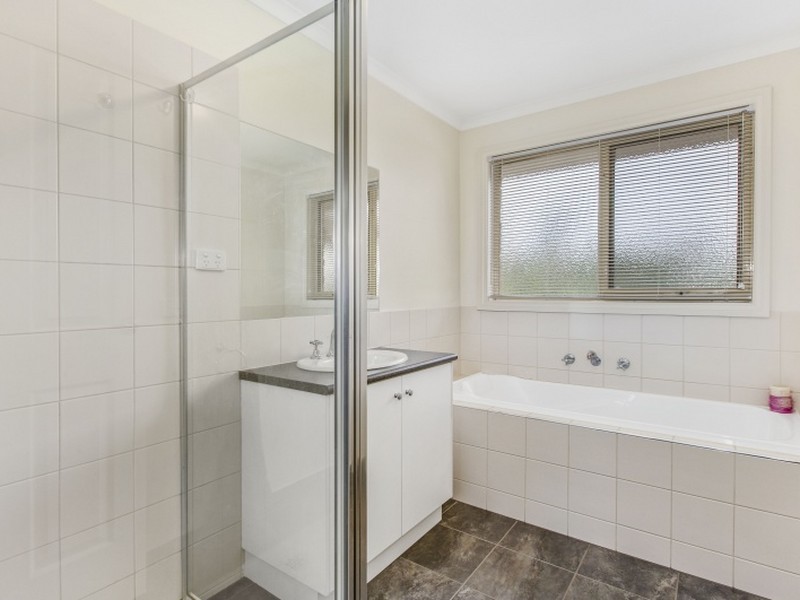 145 Doctors Creek Road, Clonbinane VIC 3658