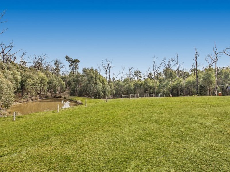 145 Doctors Creek Road, Clonbinane VIC 3658