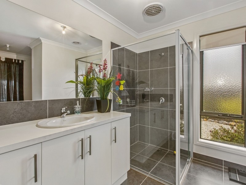 54 Pretty Sally Drive, Wallan VIC 3756